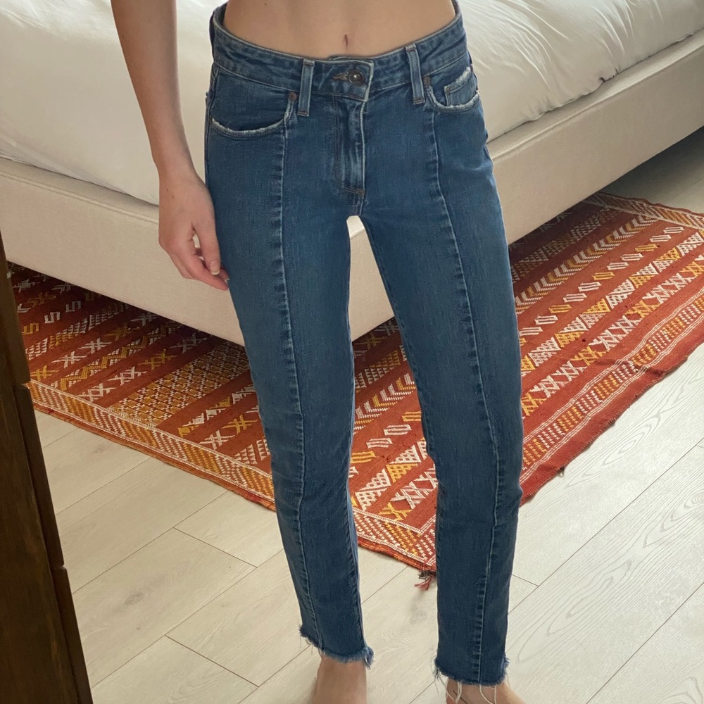 PAIGE Jacqueline Straight Jean